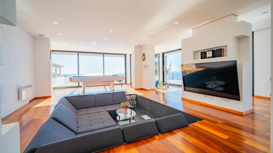 Living room with sea view