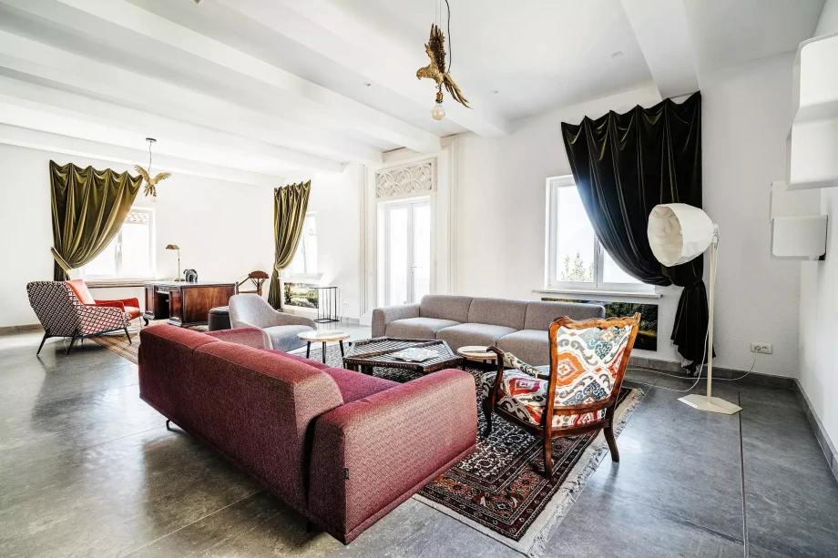 Living Room with Several Windows and Scenic Views