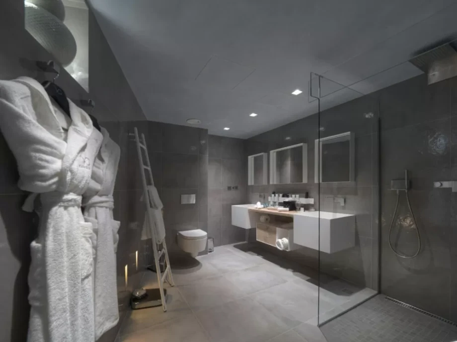 Luxurious Living Room with Panoramic Views