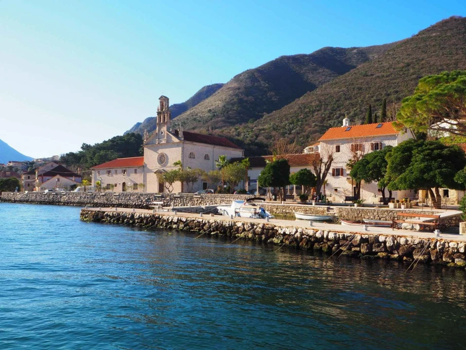 Villa with Stunning Sea View and Expansive Outdoor Terrace in Montenegro