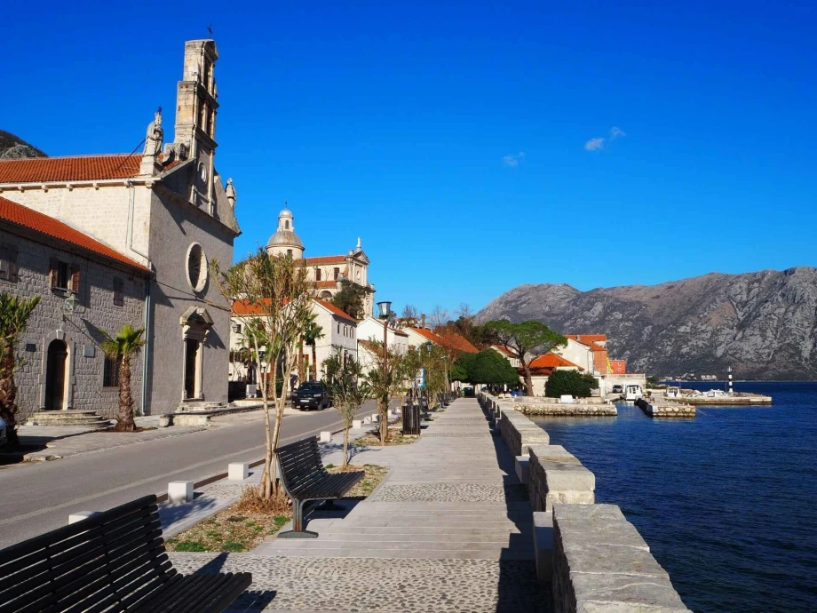 The Sea Right Next to the Villa for Ultimate Relaxation in Montenegro