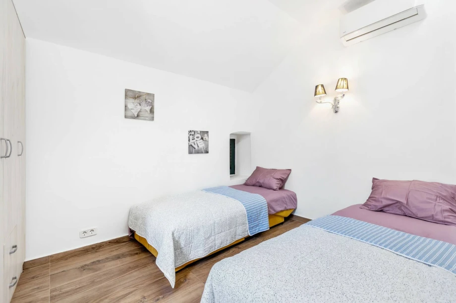 Cozy Sleeping Room for Two People