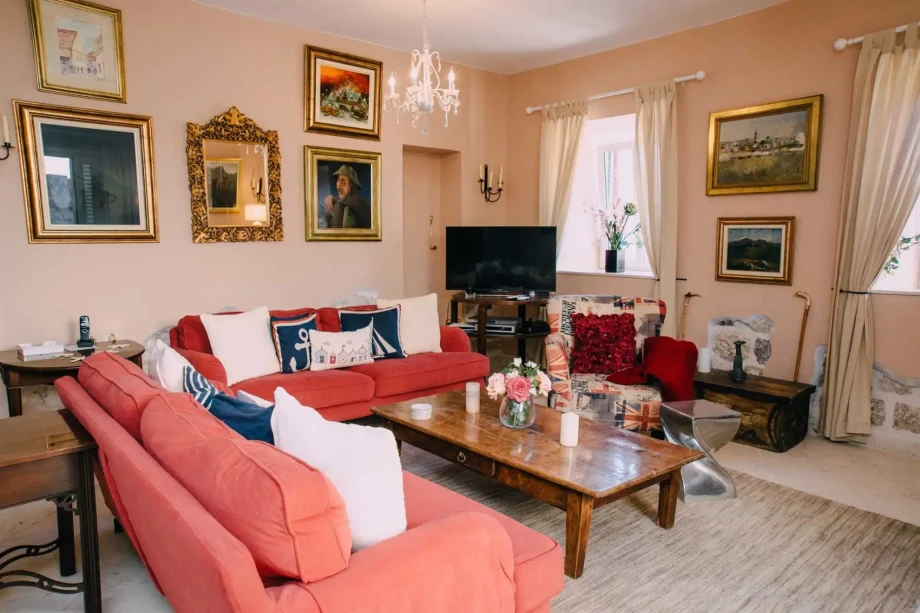 Villa Living Room with Charming Rustic Details and Natural Elements