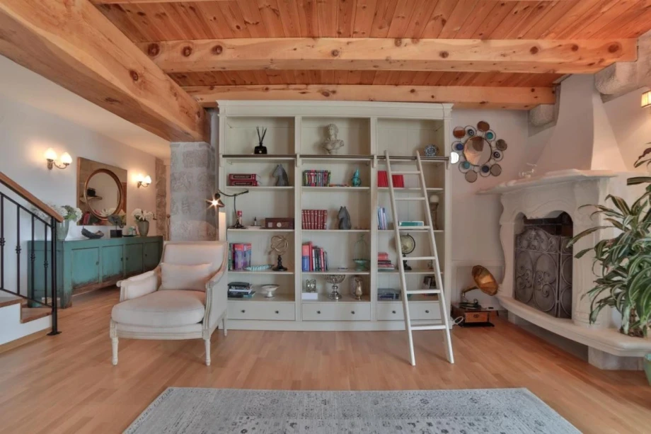 Modern Details in Villa Interior