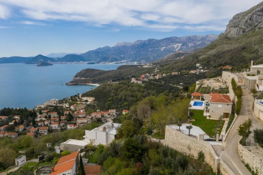 Villa with Sea View in Budva