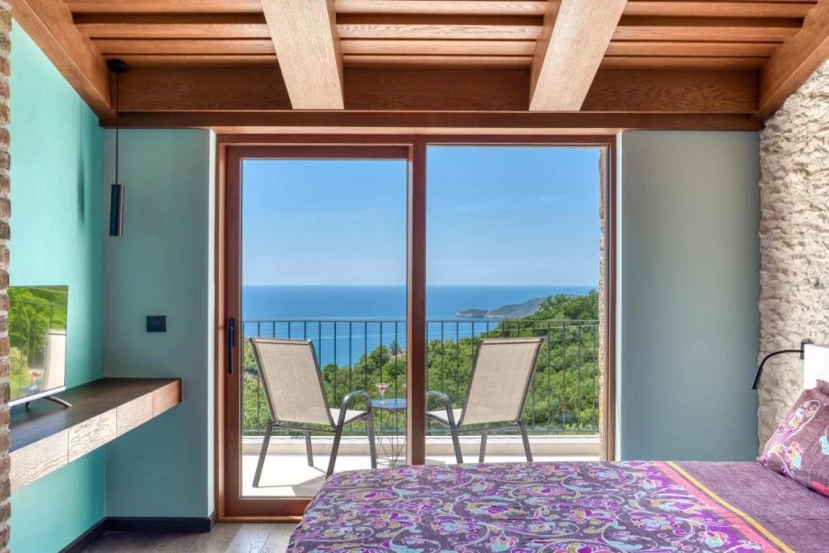 Charming Room with Beautiful View