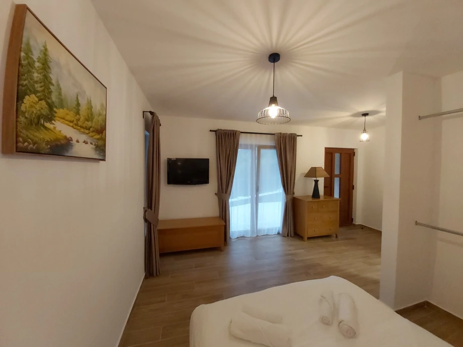 Spacious room with elegant design