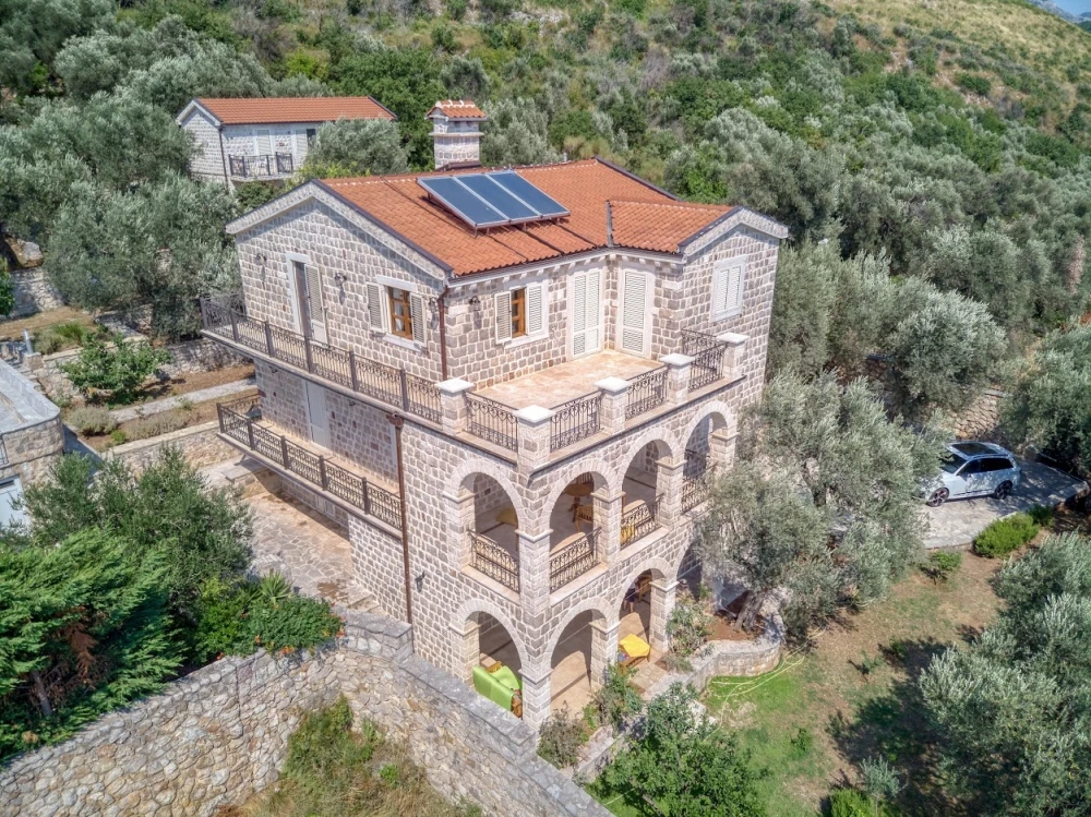 Enchanting Villa in Montenegro