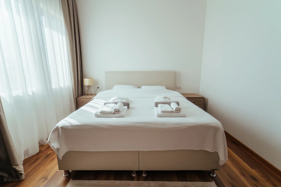 Cozy and Stylish Bed for a Restful Stay