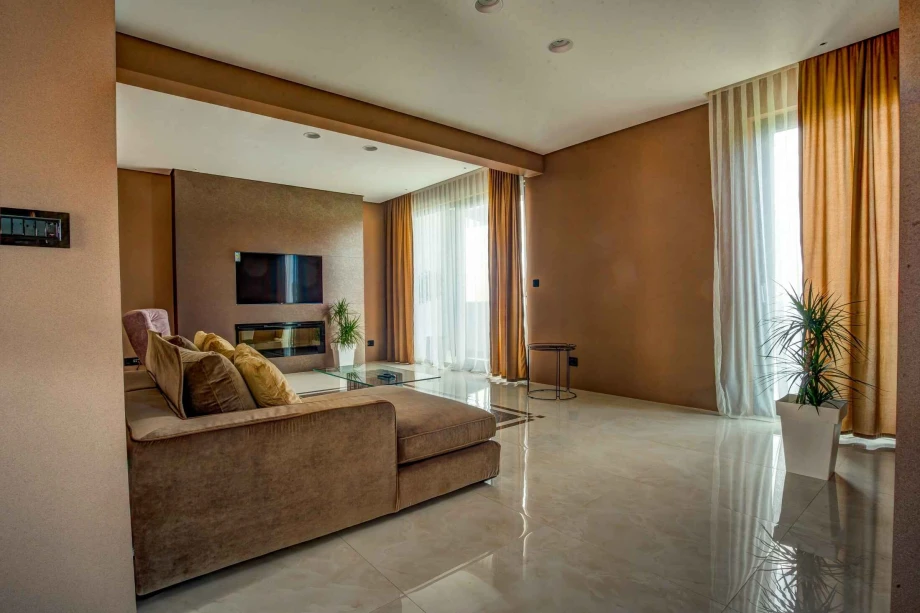 Spacious Living Room with Inviting Seating