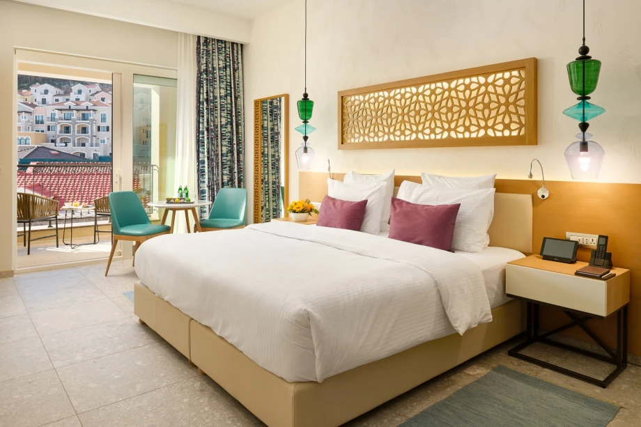 Comfortable Double Bed for a Restful Night's Sleep