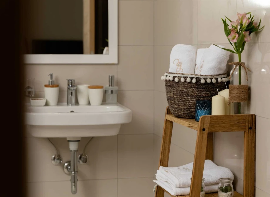 Bright and Modern Bathroom