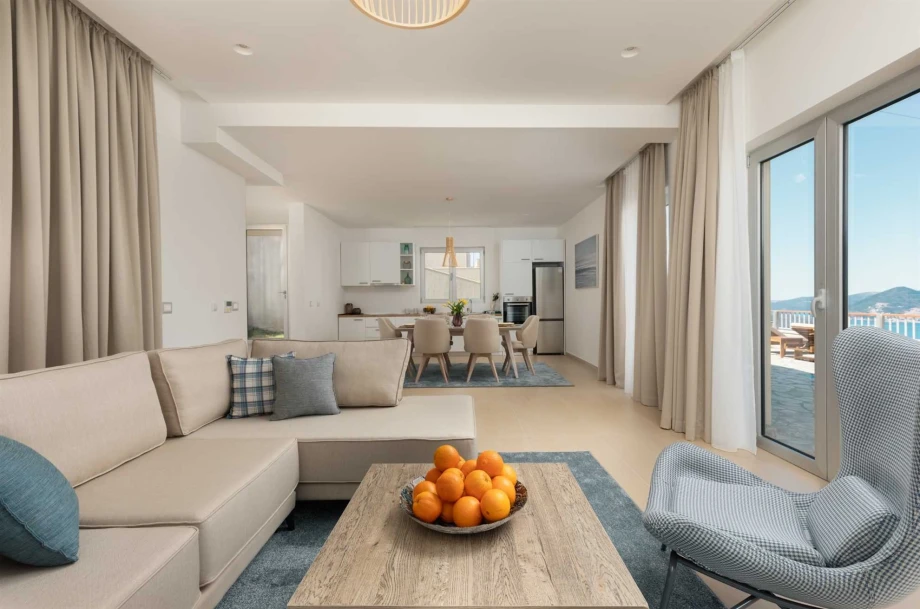 Bright and Inviting Living Room