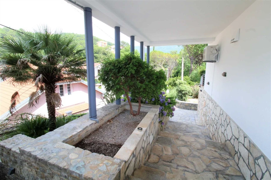 Elegant Stone Entrance to Luxury Villa Lalovina