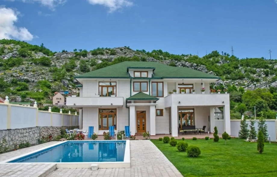 Stunning Villa with Private Swimming Pool
