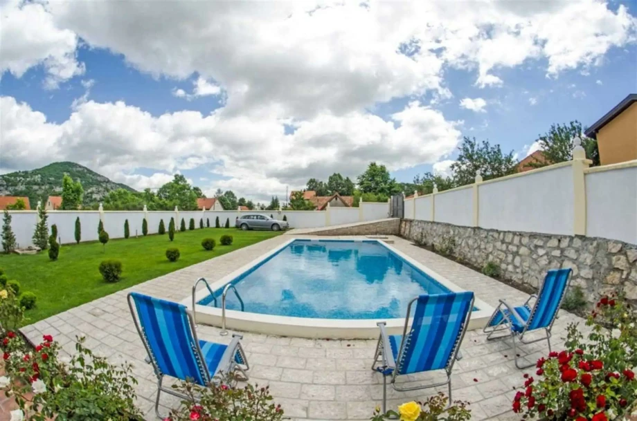 Villa with Private Pool and Garden in Montenegro’s Scenic Setting