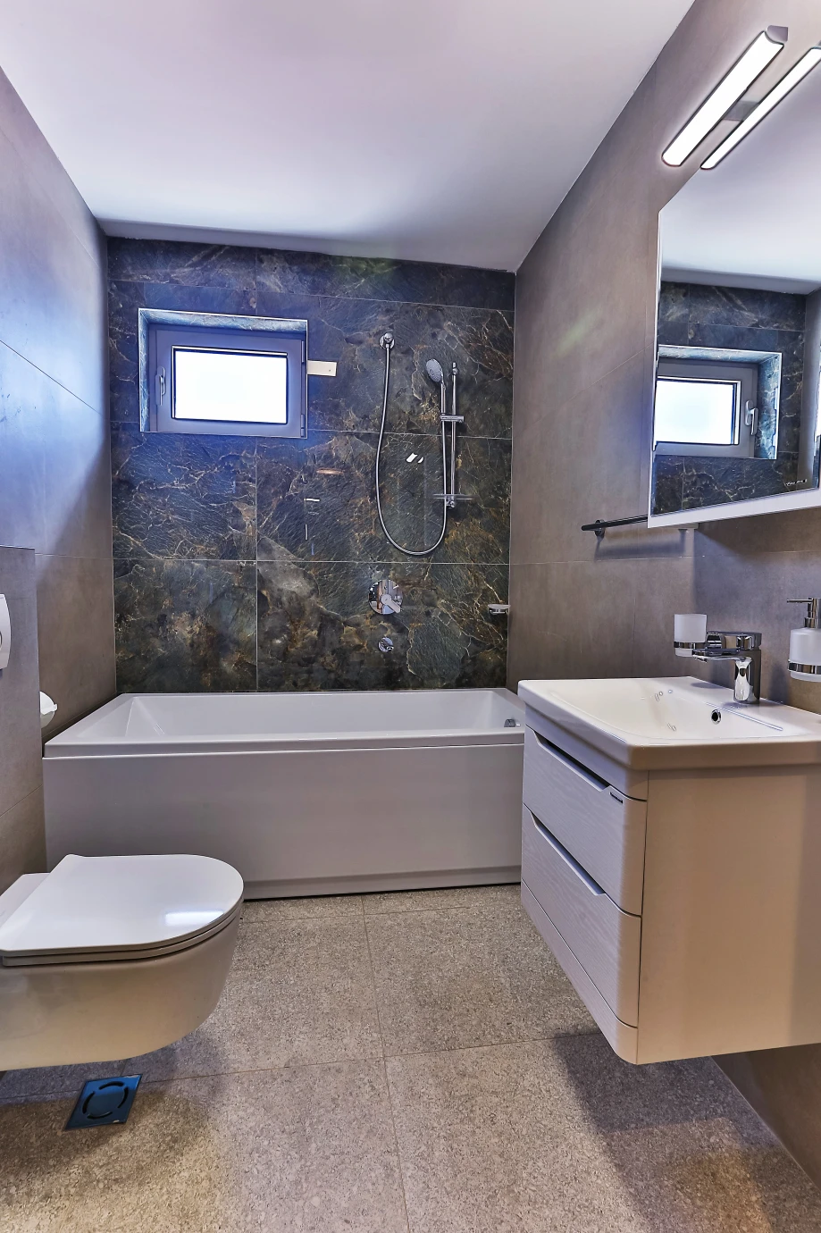 Modern Bathroom at Pearl of Adriatic Lux Apart
