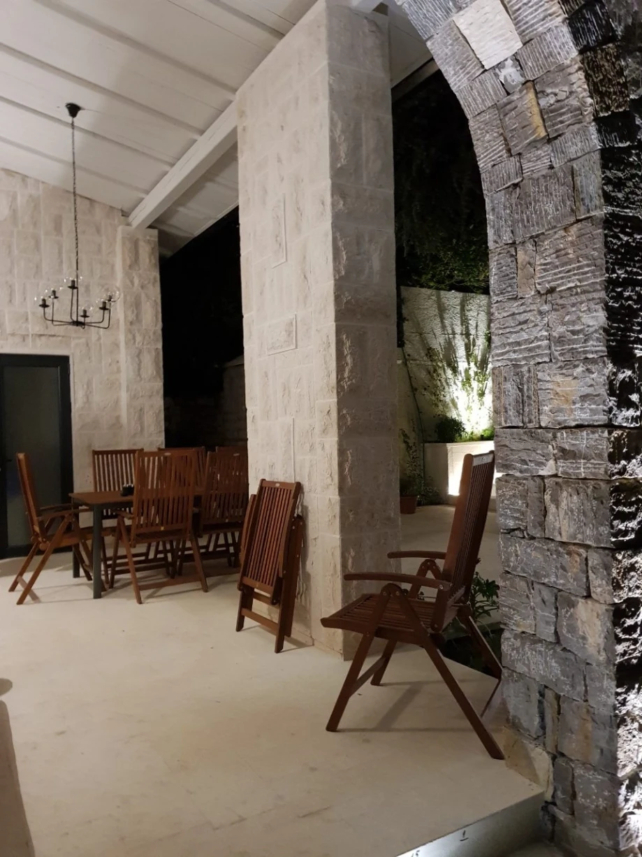 Luxurious Outdoor Lounge