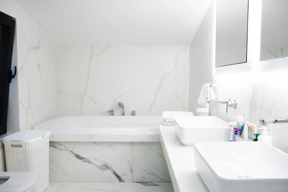 Elegant and Stylish Bathroom