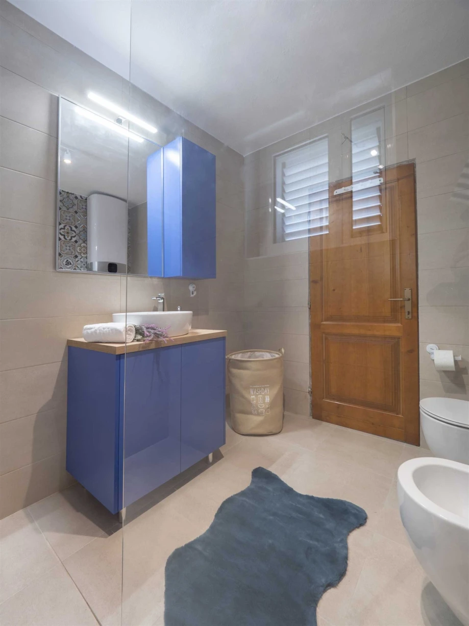 Elegant Modern Bathroom