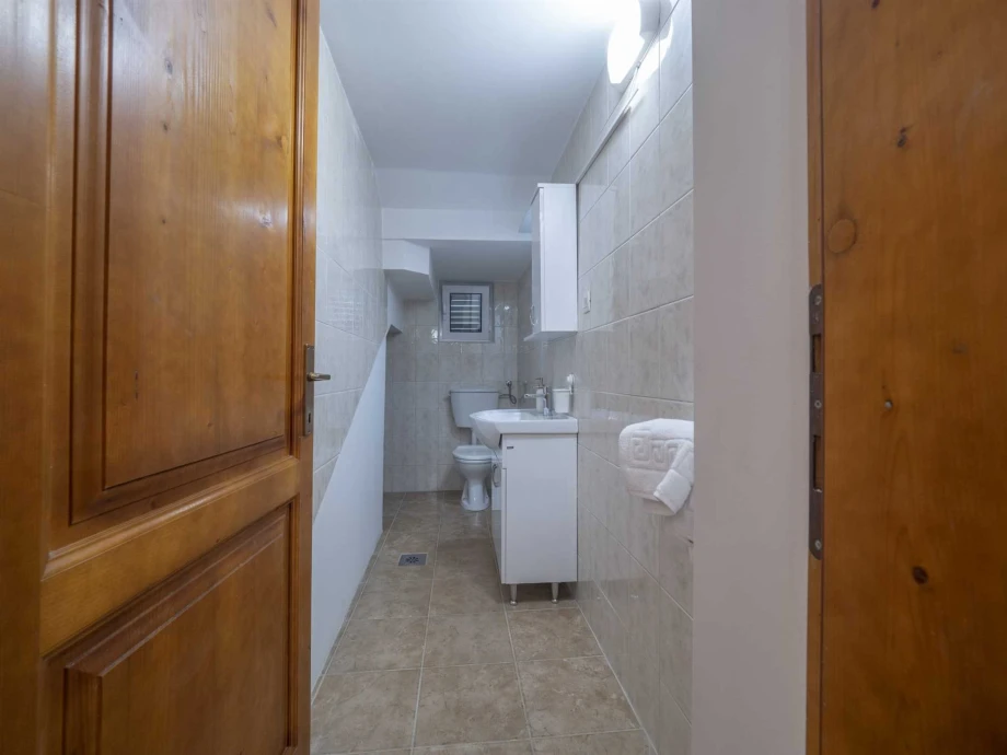 Elegant  Bathroom with Modern Luxury Touches