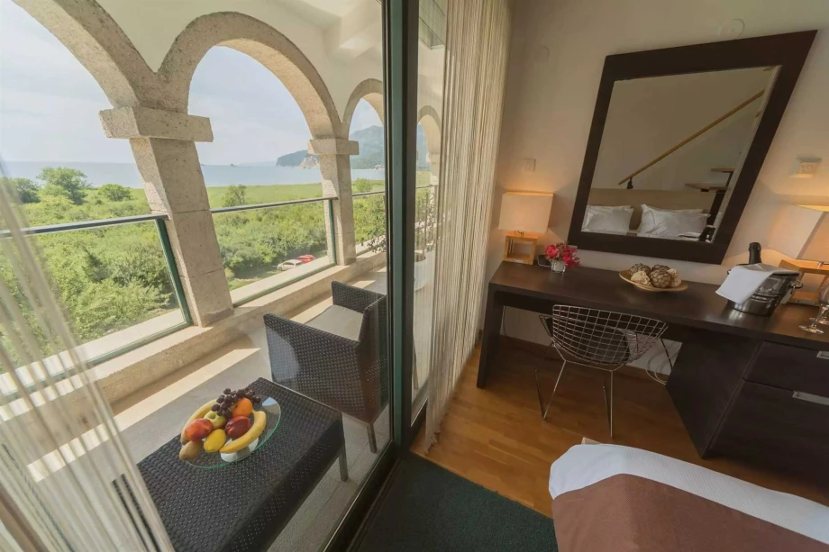 Stunning Villa with Breathtaking Views of Montenegro