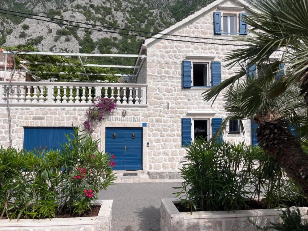 Elegant Stone Villa with a Spacious Terrace Overlooking the Adriatic