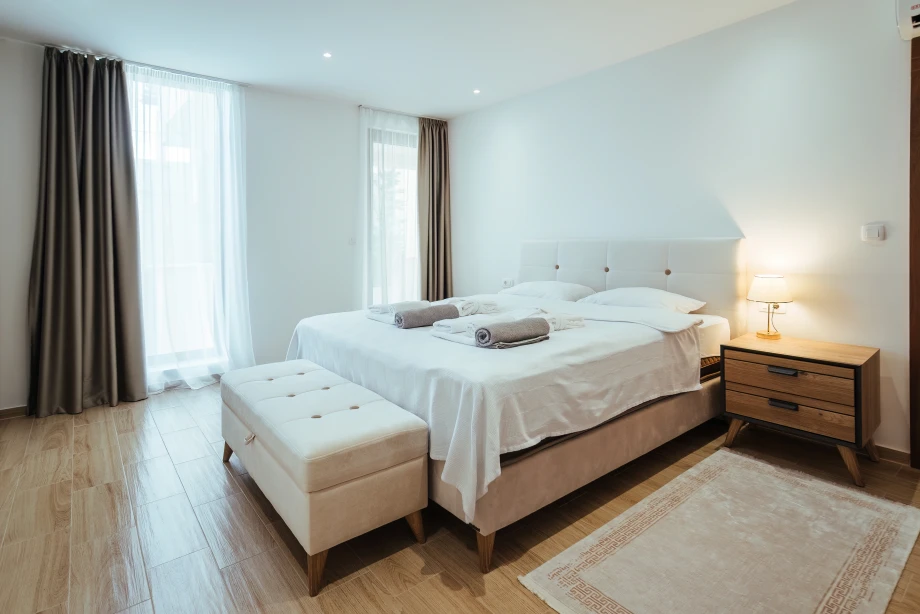 Cozy Room with a Comfortable Double Bed and Relaxing Atmosphere