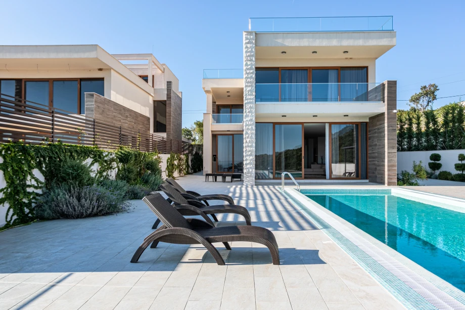 Relaxing Corner by the Outdoor Pool – Serene Setting at the Villa