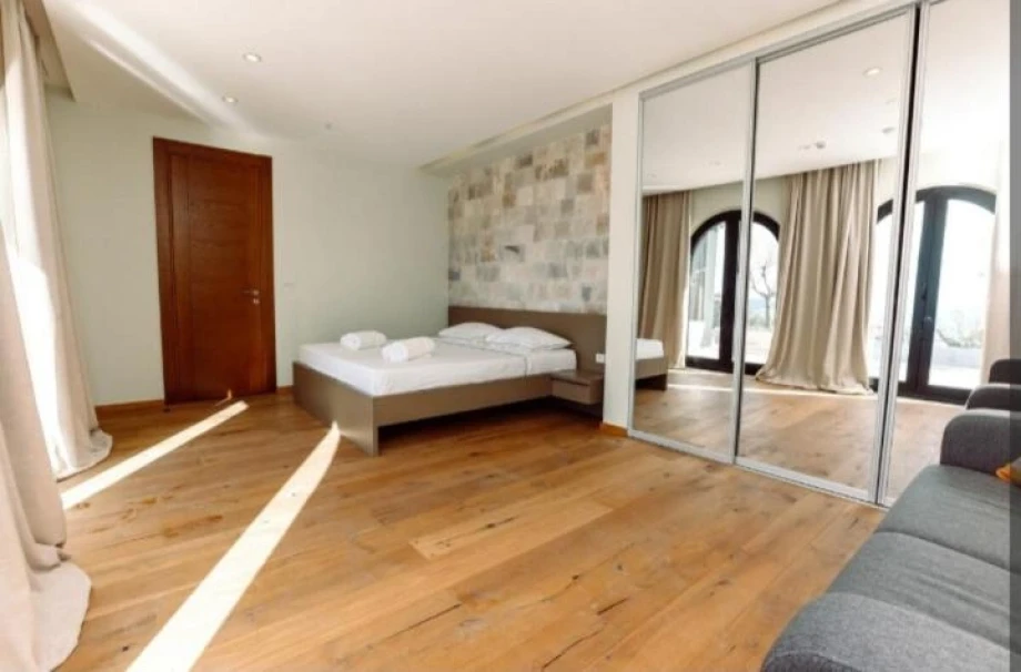 Charming and Beautifully Furnished Room in a Luxury Montenegro Villa