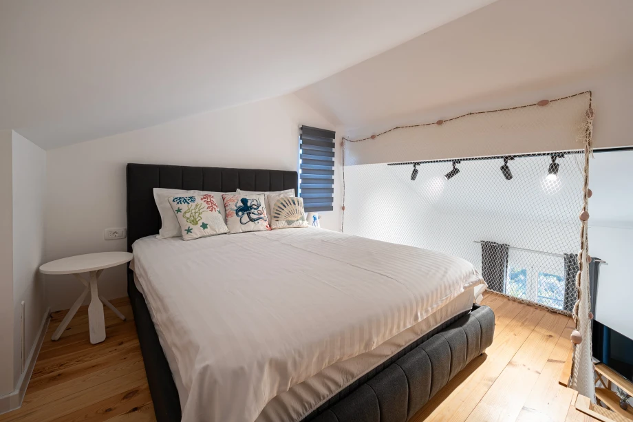 Spacious Bedroom with Double Bed – A Cozy Retreat for Restful Nights