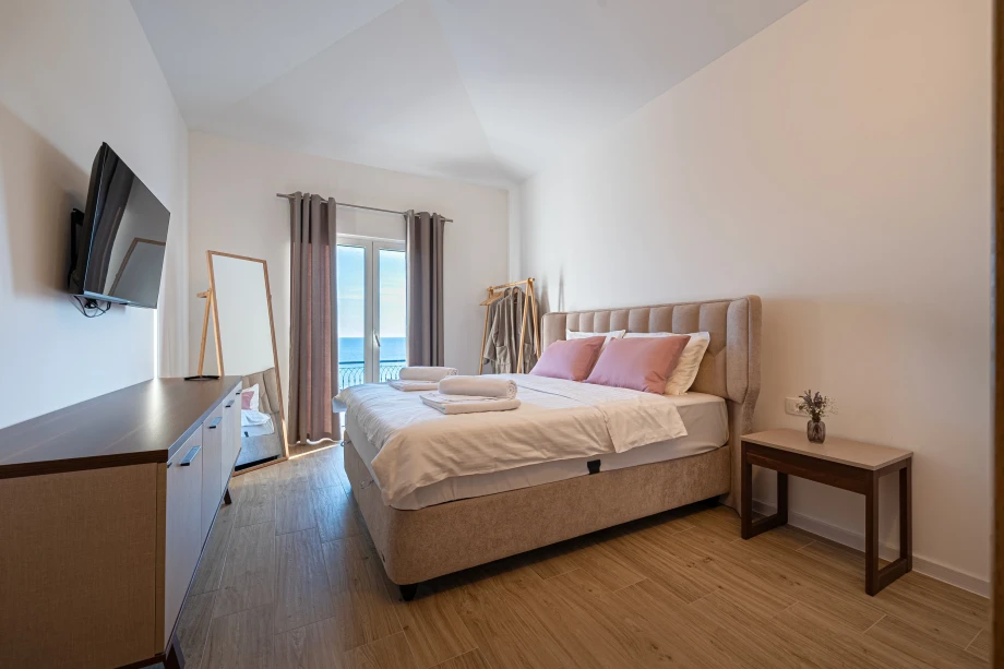 Modern Bedroom with Sleek Design – A Stylish Haven for Relaxation