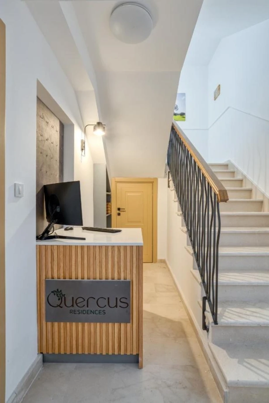 Elegant Reception Area with Contemporary Design