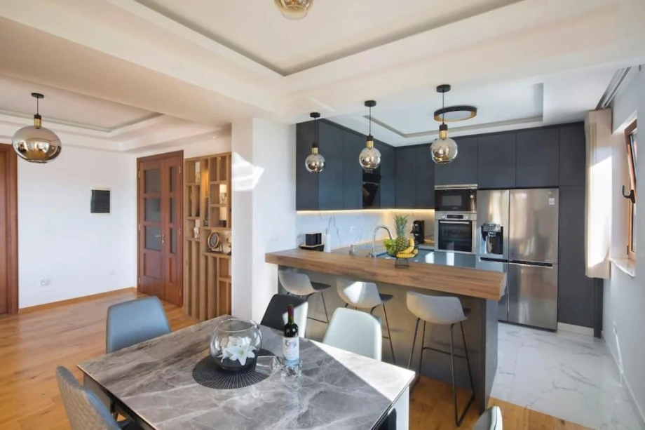 Elegant Dining Room with Modern Decor and Scenic Views