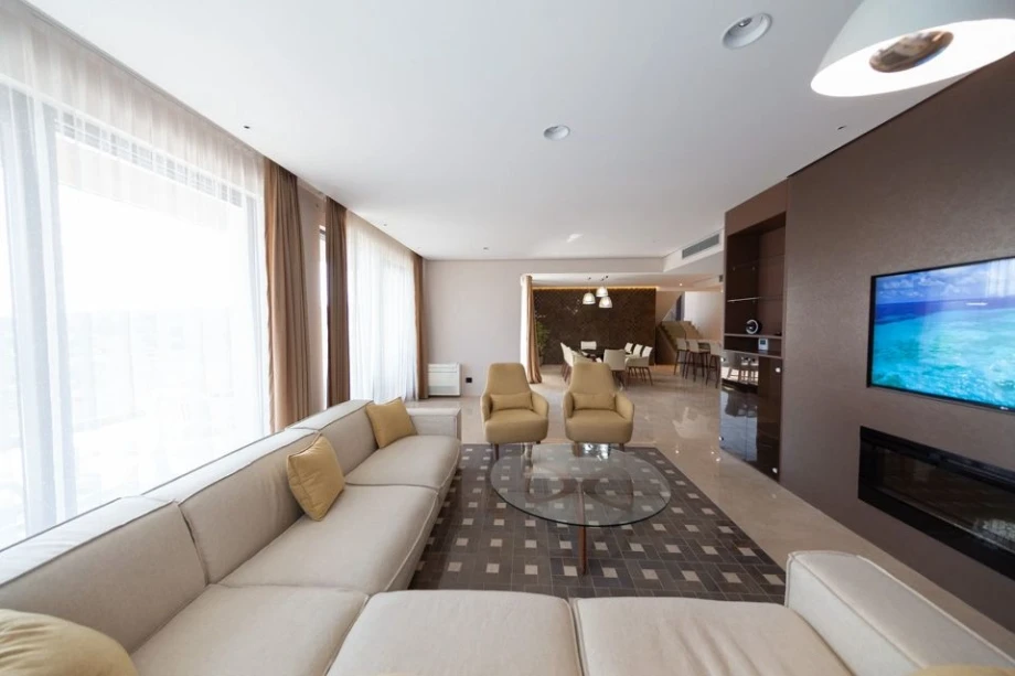 Smart TV Entertainment Area – Modern Technology in the Villa Living Space