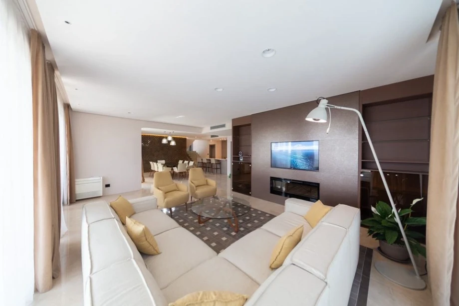 Comfortable Corner Retreat – Cozy Lounge Spot Inside the Villa