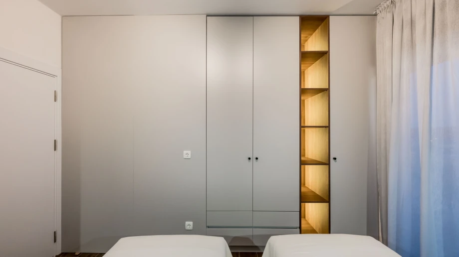 Elegant Bedroom with Built-In Wardrobe and Modern Decor – Montenegro Villa