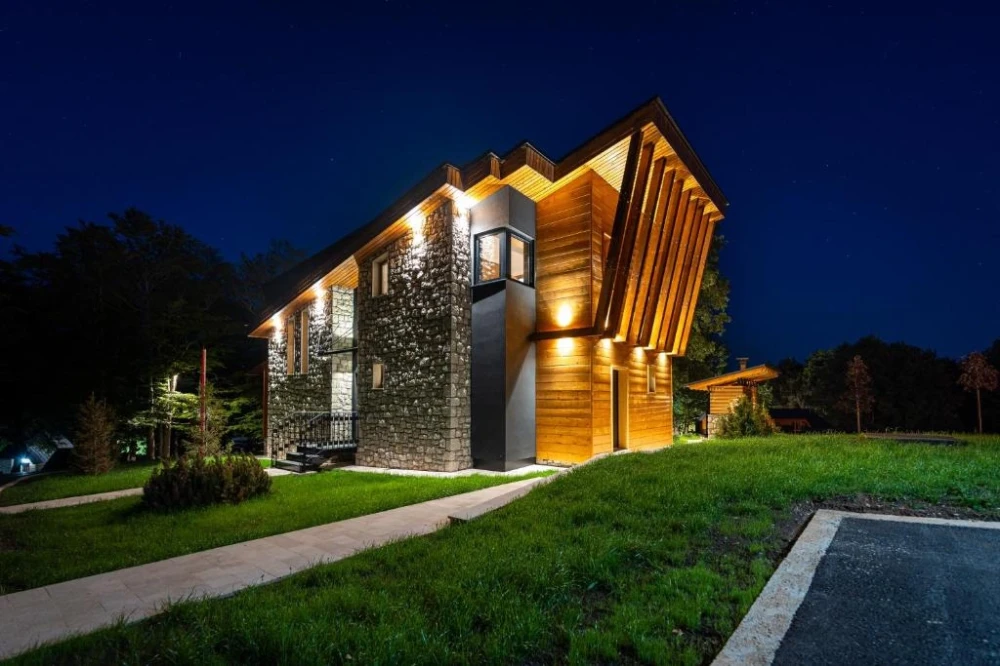 Beautiful Villa Surrounded by Lush Greenery
