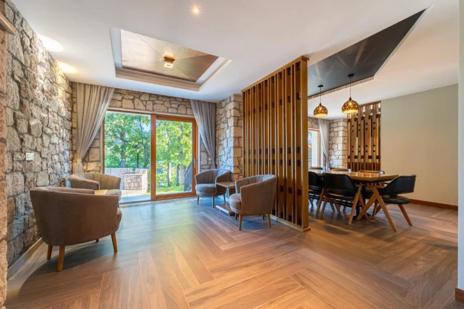 Light-Filled Living Room with Cozy Ambience