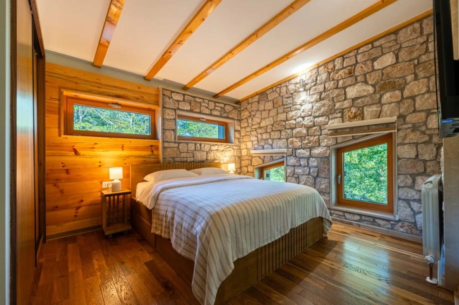 Spacious Bedroom Retreat at Villa Alpinia in Montenegro
