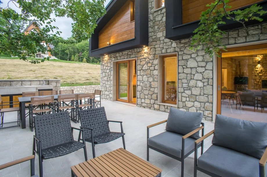 Expansive Villa Yard Surrounded by Lush Greenery in Montenegro