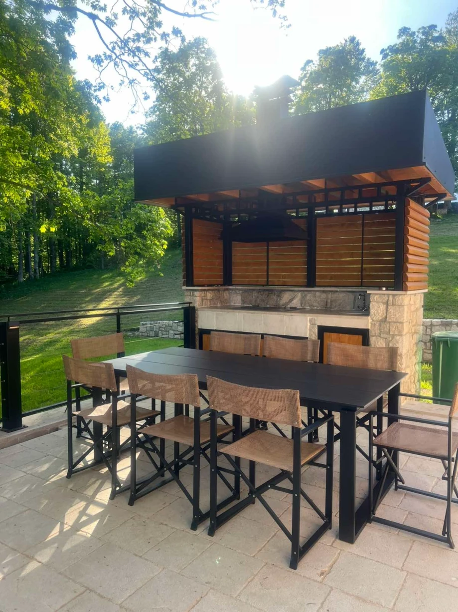 Barbecue Area at Sunset Ridge Villa – Outdoor Grill and Dining in Montenegro