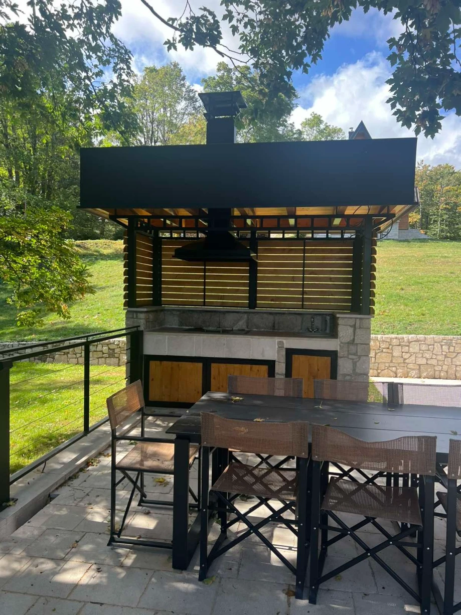 Sunset-ridge-villa-montenegro-outdoor-kitchen-dining-area