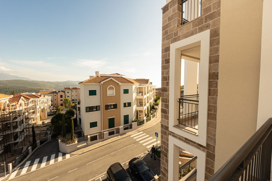 Long-Term Premium Apartments