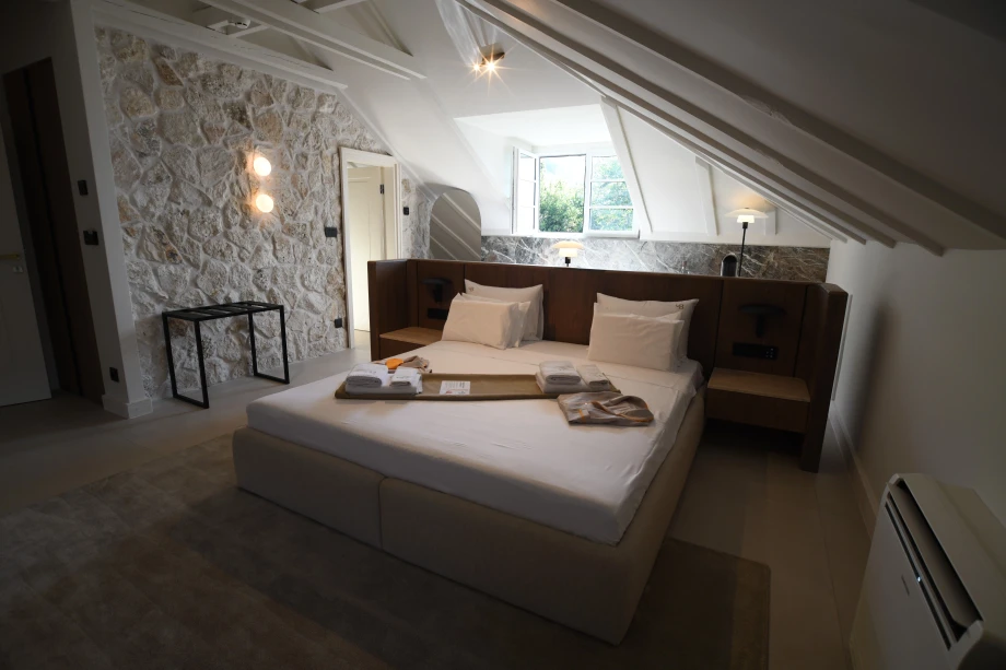 Bright and Airy Light Bedroom with Elegant Design