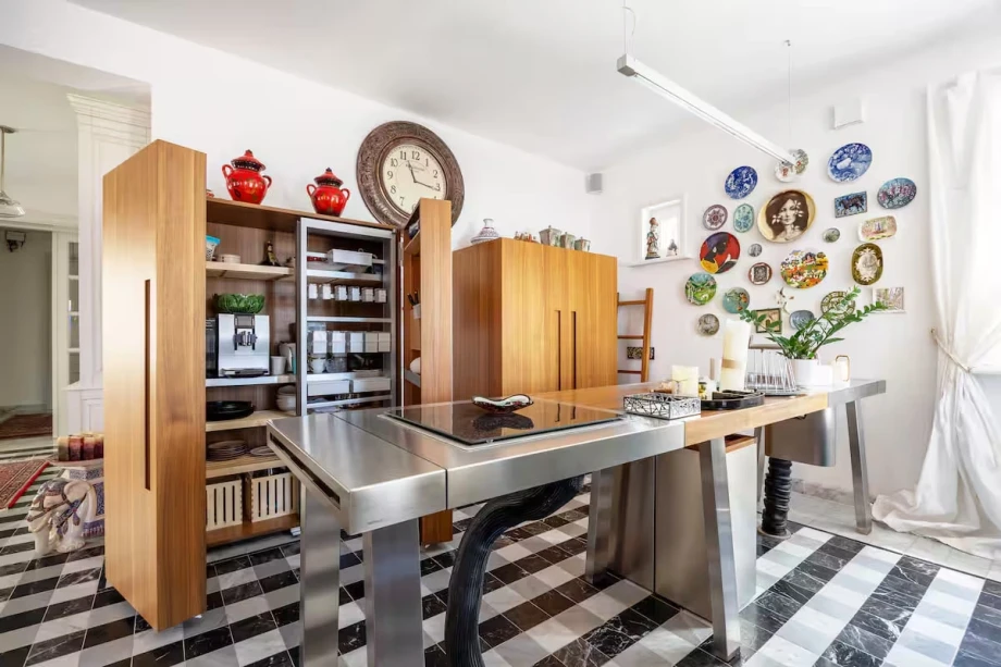 Villa Kitchen Featuring Elegant Finishing Details and Modern Touches