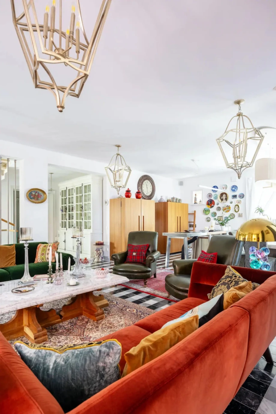 Spacious Villa Living Room with Open Layout and Elegant Interiors