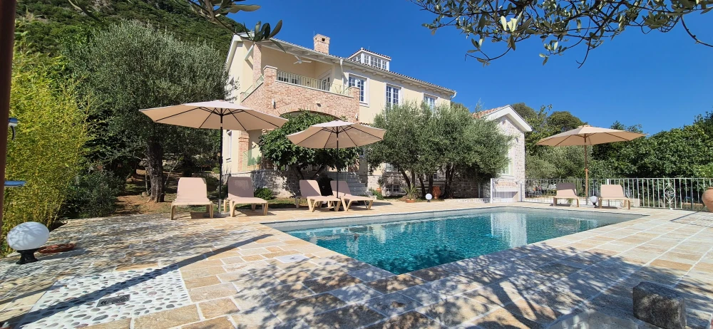 Luxury Retreat Above Kumbor