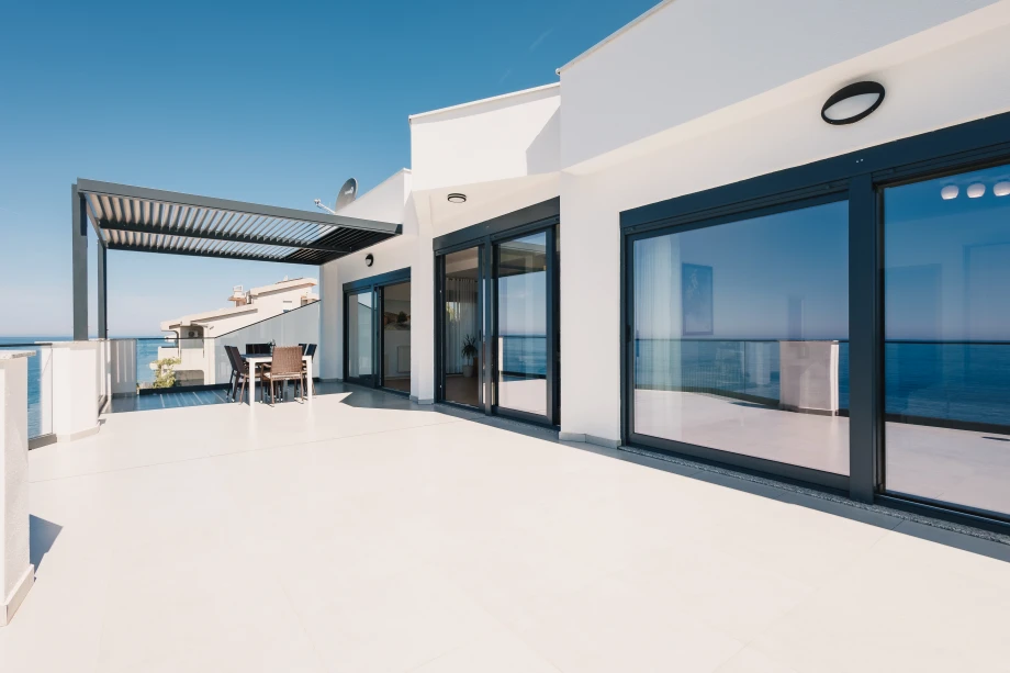 Terrace with Incredible Panoramic Sea Views – 7-Bedroom Beachfront Villa
