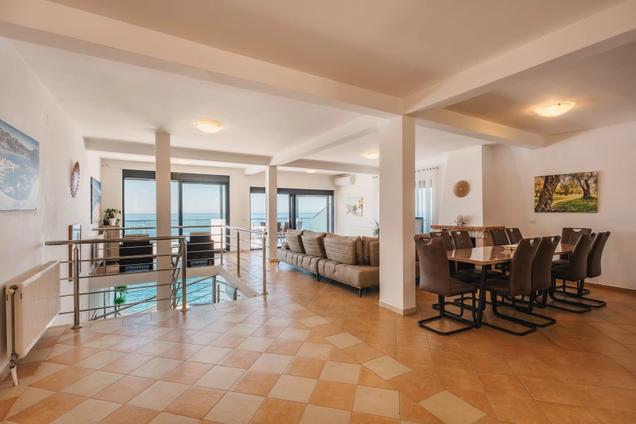 Spacious Living & Dining Area – 7-Bedroom Beachfront Villa
